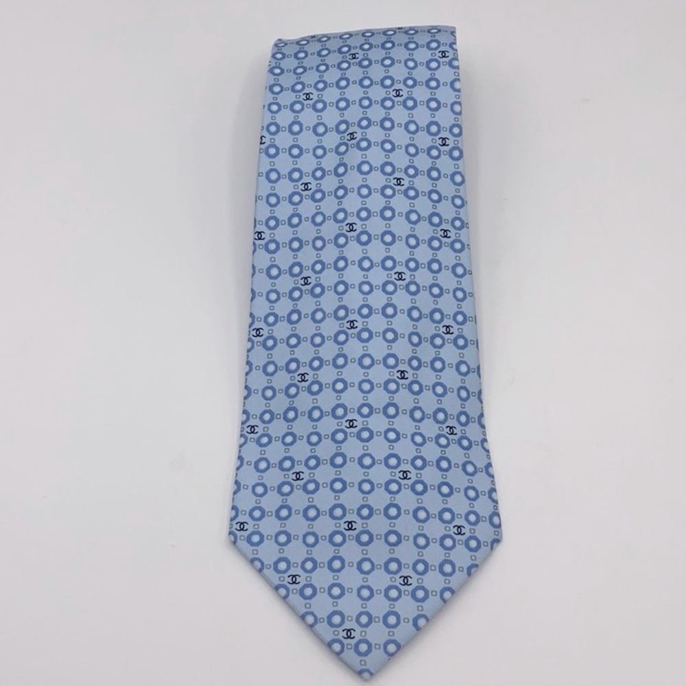 Chanel Neck Tie - Picture 2 of 5